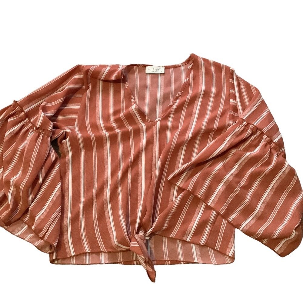 Cute blouse with flutter sleeves size M